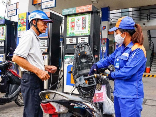 Giá xăng dầu dự báo biến động trái chiều vào ngày 20/11. unnamed_BQXH.jpg