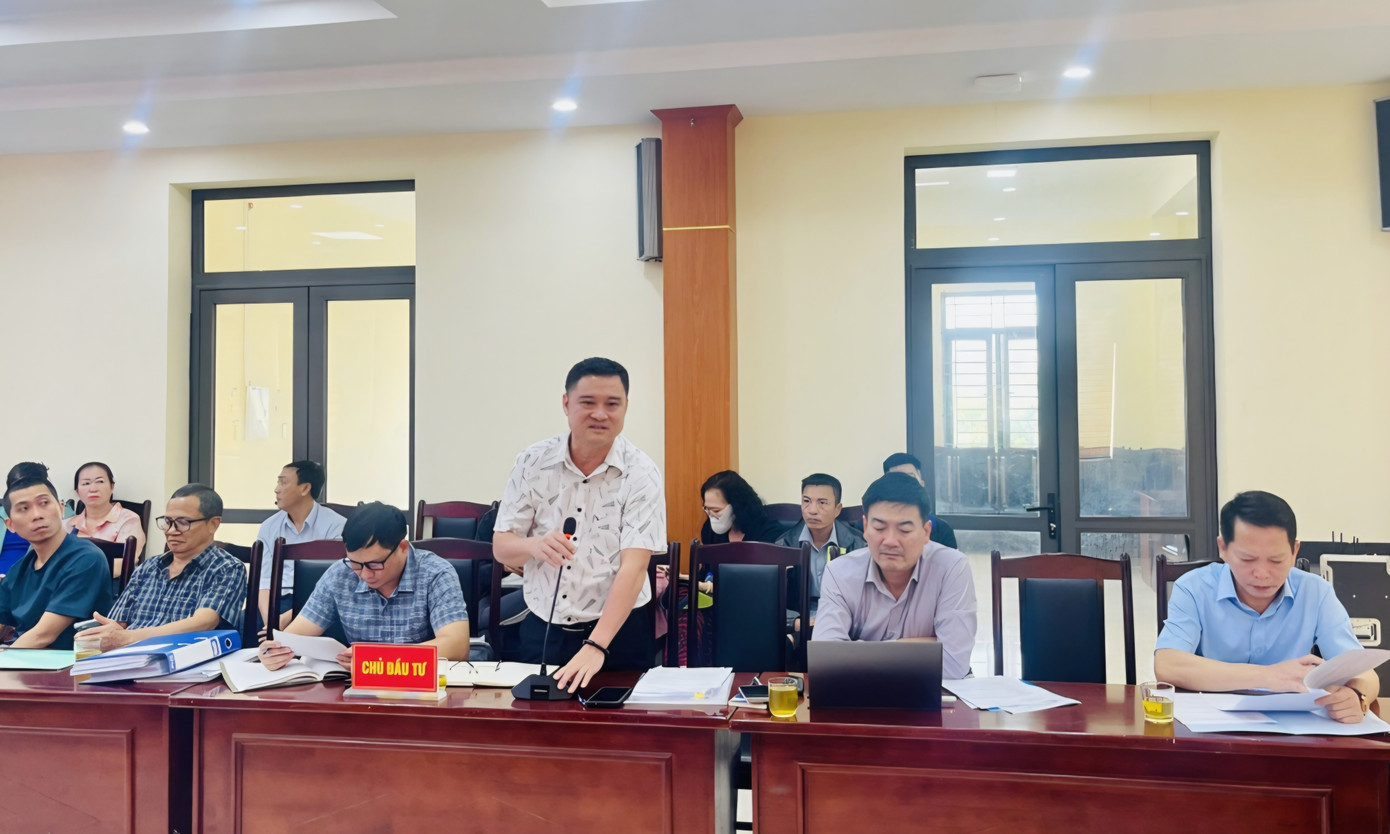 Đại diện chủ đầu tư báo cáo tiến độ dự án. 1000006332.jpg