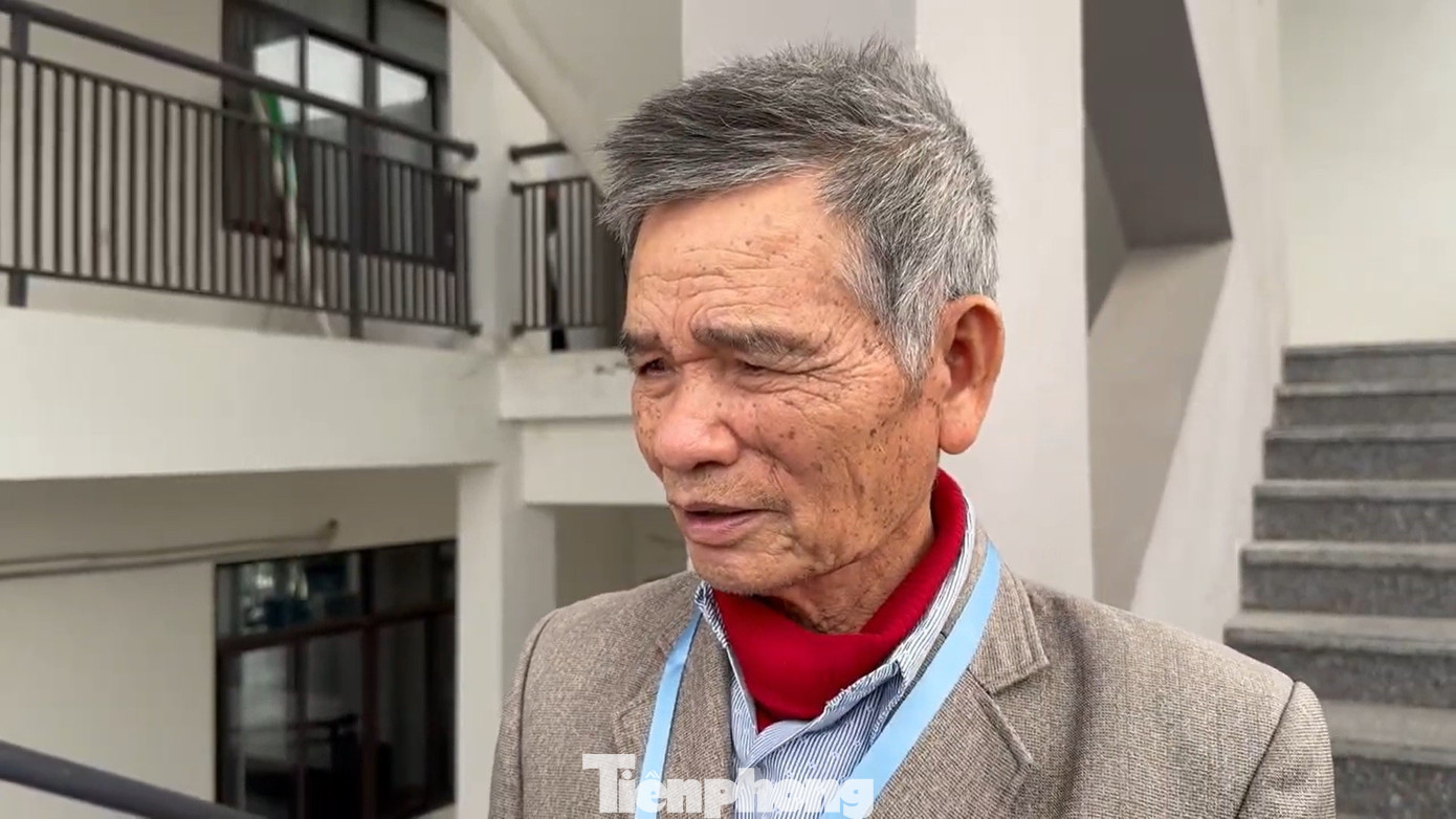 Là một trong số những người đầu tiên nộp thành công hồ sơ mua nhà ở xã hội CT3 Kim Chung, ông Ngô Văn Ấp (xã Tiến Thắng, Hà Nội) chia sẻ: tp-bam-so-nha-o-xa-hoi-ct3-kim-chung11.jpg