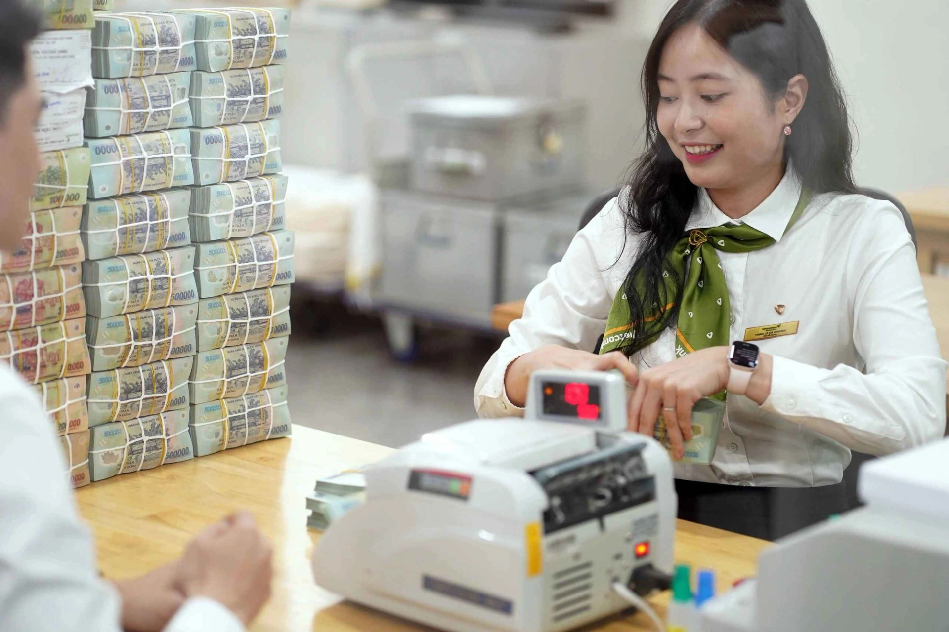 Nguồn vốn ngân hàng sẽ thay đổi ra sao khi tiền gửi tăng thấp hơn tín dụng?