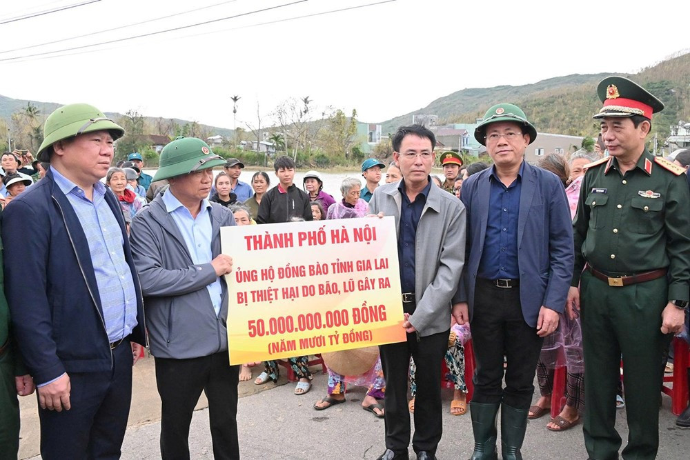 Hà Nội, Quảng Ninh, TP. Hồ Chí Minh đồng lòng hướng về miền Trung - ảnh 1