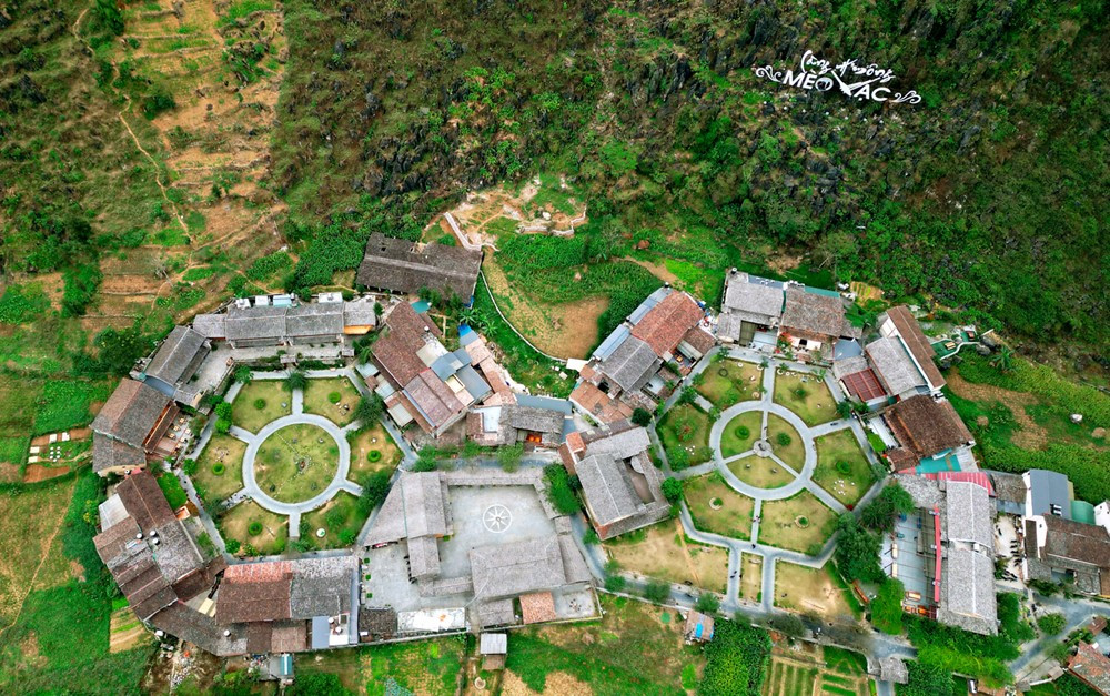 Việt Nam có ngôi làng lục giác nổi tiếng thế giới: Được bình chọn là 'điểm du lịch tốt nhất 2025', đón hơn 60.000 lượt khách trong 9 tháng - ảnh 1