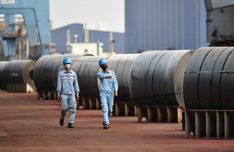 Đại gia thép một thời lỗ 14 quý liên tiếp, cổ phiếu diễn biến lạ khi lãnh đạo đầu quân cho Vingroup