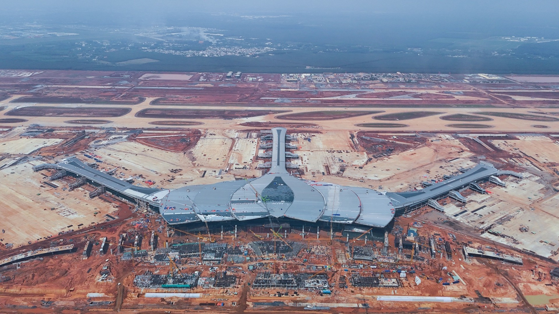 Gần một tháng nữa, 2 trục xương sống trọng điểm kết nối sân bay lớn nhất Việt Nam sẽ thông xe- Ảnh 4.