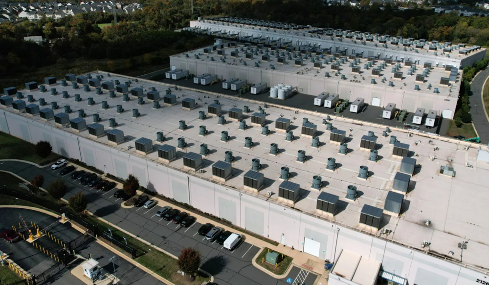 Amazon chi 'khủng' 50 tỷ USD xây hạ tầng AI cho Chính phủ Mỹ - ảnh 1