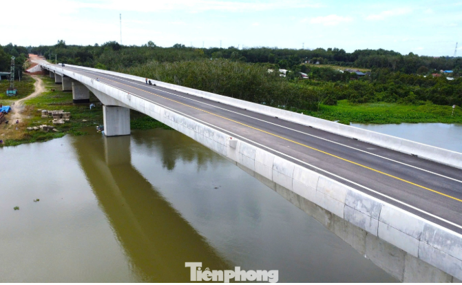 Sắp chính thức thông xe cây cầu 600m vượt sông Sài Gòn, do Đèo Cả thi công- Ảnh 1.