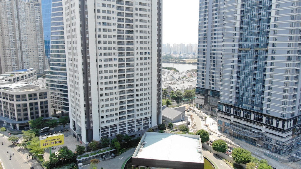 Phần lớn chung cư trên đường Nguyễn Hữu Cảnh đều thuộc phân khúc trung cao cấp. DJI_0113_YDZE.JPG