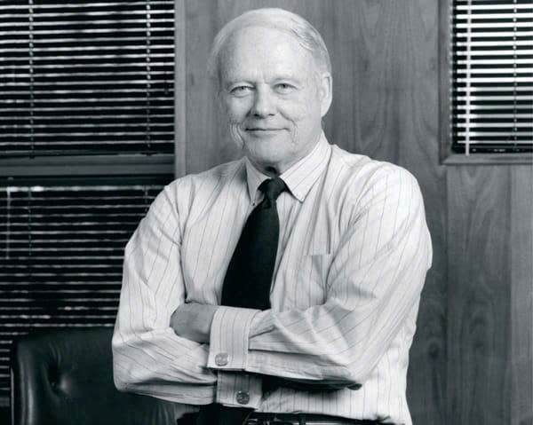 Công thức 7 điểm giúp huyền thoại William J. O’Neil nhận diện ‘siêu cổ phiếu’ trên Phố Wall