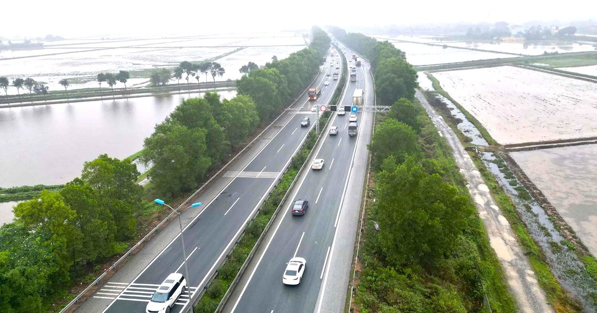 Cao tốc Cầu Giẽ - Ninh Bình quá tải, VEC xin được làm chủ dự án mở rộng- Ảnh 2.