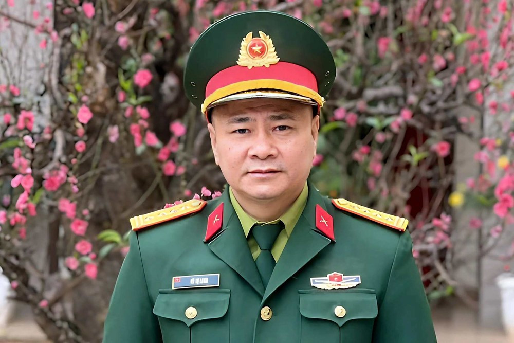 NSND là Đại tá quân đội, Giám đốc Nhà hát, U50 vẫn khiến concert 'cháy vé' - ảnh 1