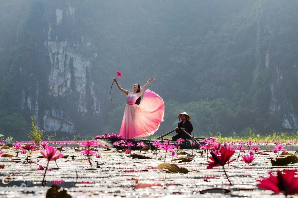 Cách Hà Nội hơn 90km có con sông được mệnh danh là 'không có bờ', mùa nào cũng đẹp nên thơ - ảnh 7