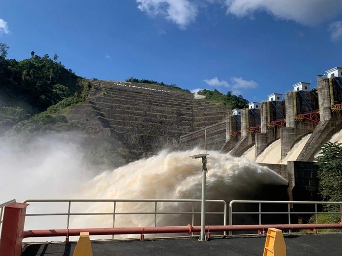 Thủy điện Đồng Nai 5 xả nước. thuy-dien-17639864202051683668147-17641404740441163436834.jpg