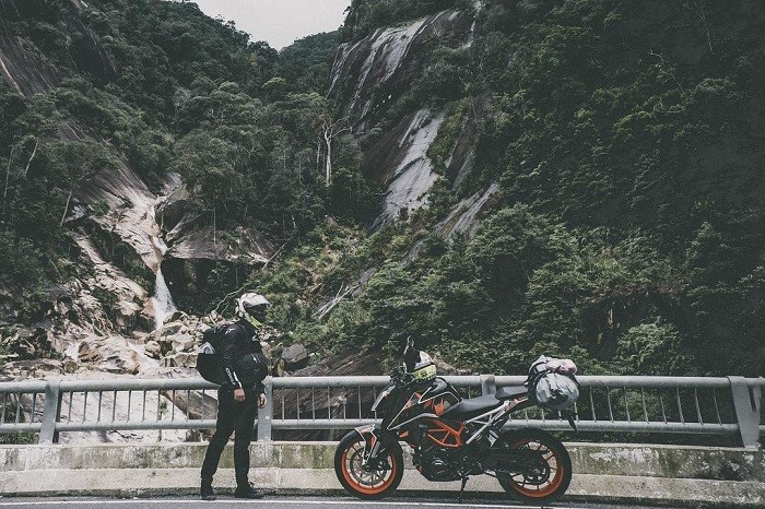 Việt Nam có một 'cung đường nối biển và hoa', đẹp mê hoặc nhưng hiểm trở bậc nhất miền Trung - ảnh 5