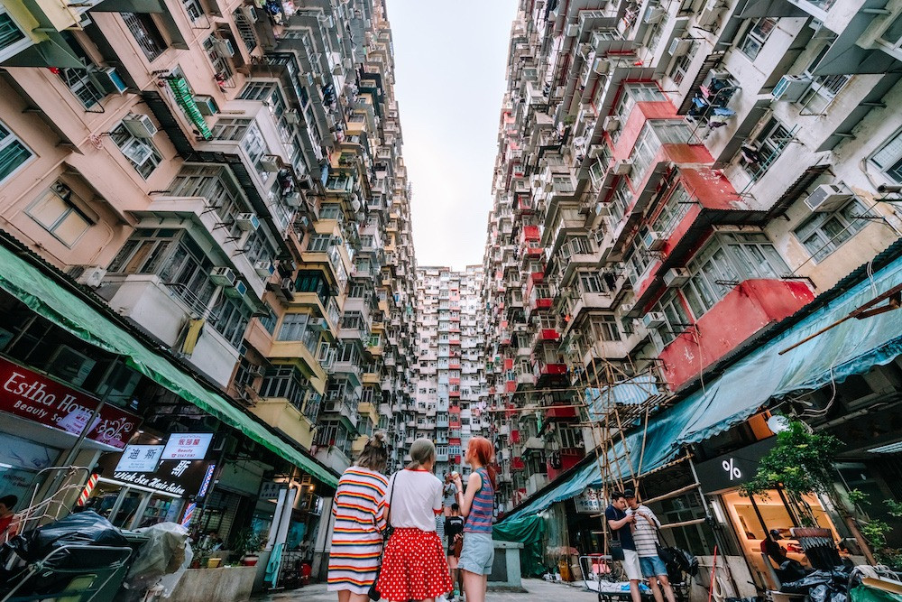 Hong Kong trong ‘ma trận chung cư’: Monster Building và nỗi sợ cháy nổ giữa đô thị chật chội- Ảnh 3. Hong Kong trong ‘ma trận chung cư’: Monster Building và nỗi sợ cháy nổ giữa đô thị chật chội- Ảnh 3.