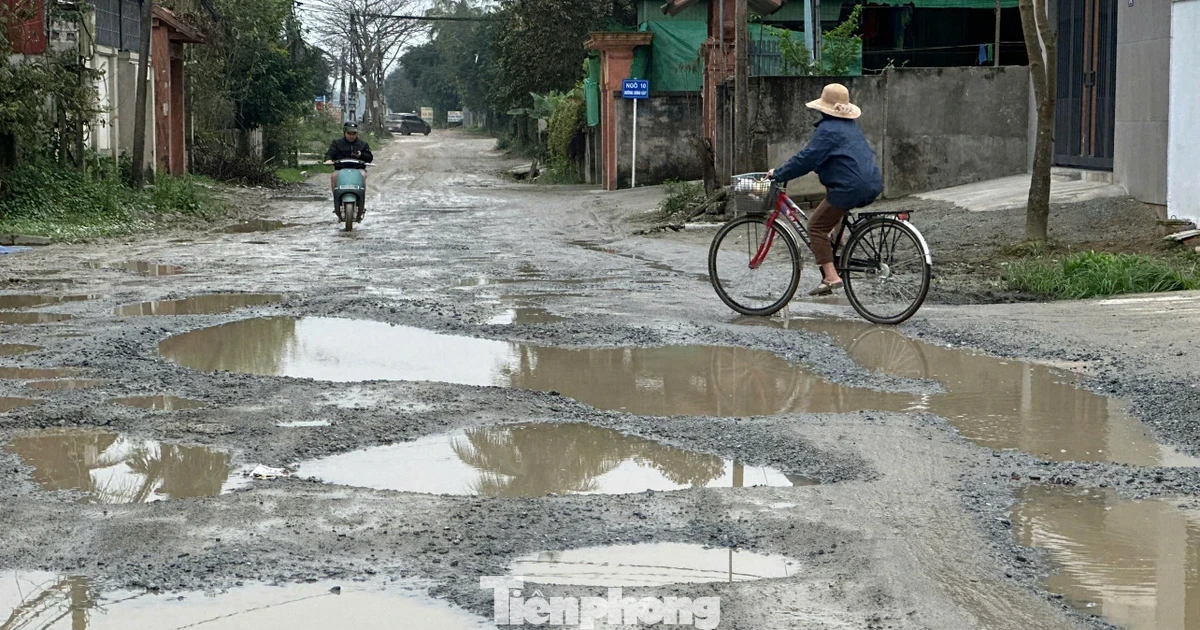 Dự án 851 tỷ thi công ì ạch: Đường nát bét, dân khổ mỗi ngày Dự án 851 tỷ thi công ì ạch: Đường nát bét, dân khổ mỗi ngày