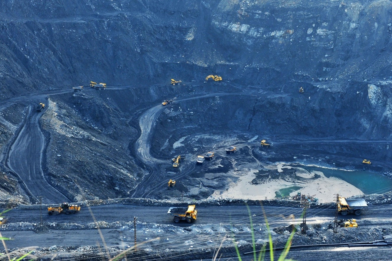 TKV ký các hợp đồng mua bán than với Lào