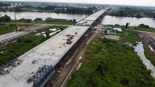 Cây cầu 600 tỷ bắc qua dòng sông biểu tượng của TP. HCM nỗ lực về đích sau 6 tháng hợp long- Ảnh 1.