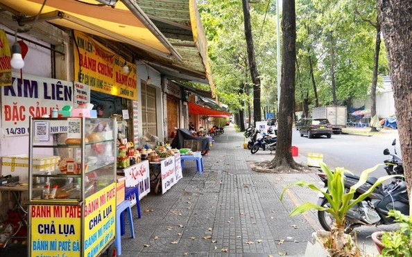 UBND TPHCM sẽ siết chặt quản lý vỉa hè UBND TPHCM sẽ siết chặt quản lý vỉa hè