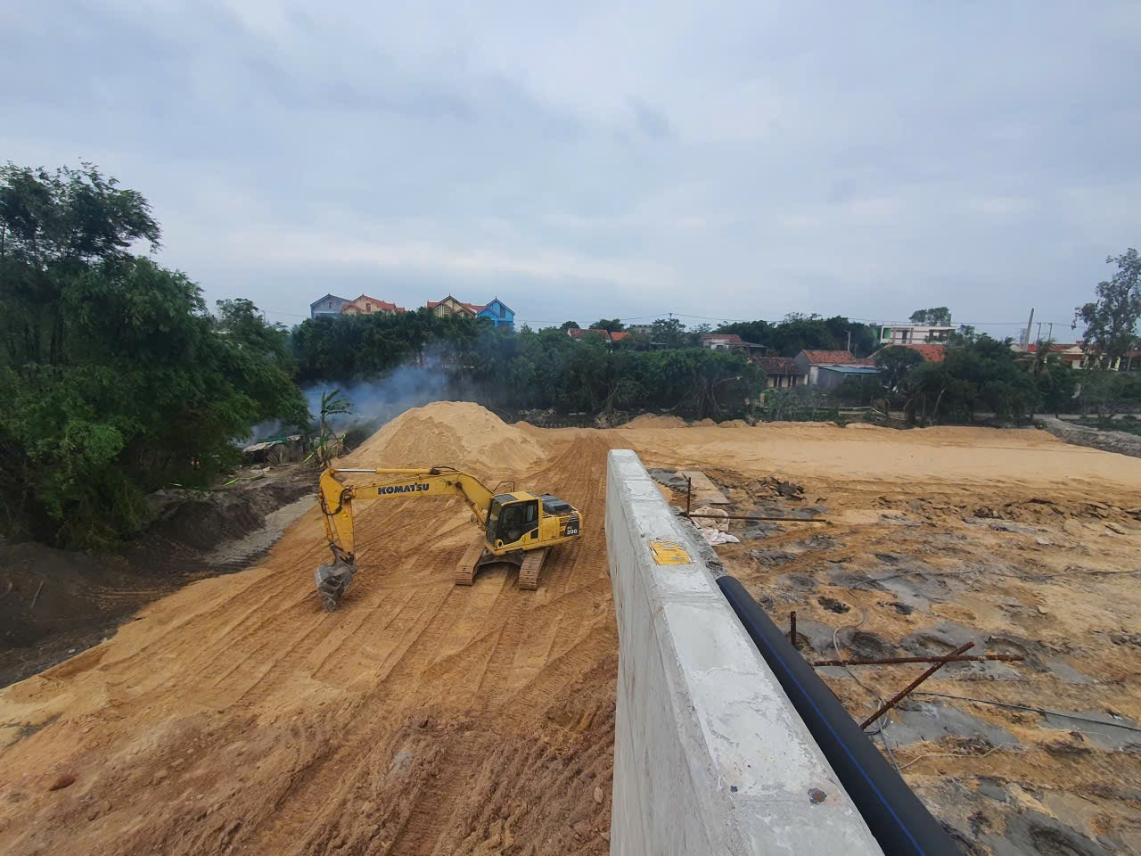 Dự án khó về đích sớm theo kế hoạch vì không thể giải phóng mặt bằng. img-5152.jpg