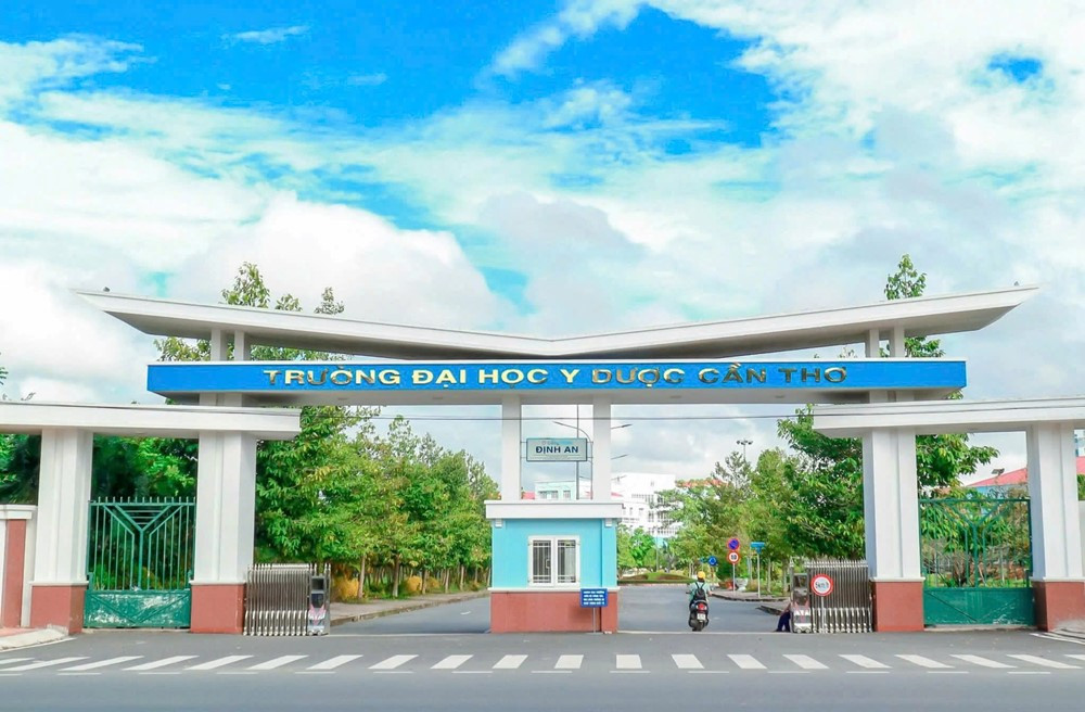 Ngôi trường ở miền Tây được mệnh danh là bảo tàng thu nhỏ, có cổng trường mang tên 9 nhánh sông Cửu Long - ảnh 1