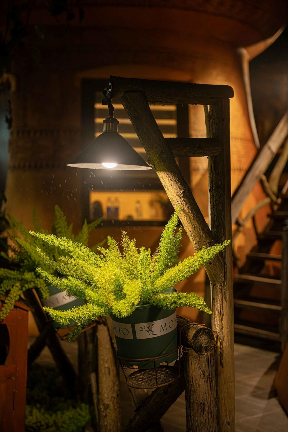 Ngôi nhà hình trống đồng làm từ đất sét xác lập kỷ lục Việt Nam - ảnh 10