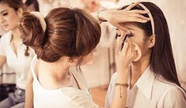 Không cần bằng đại học vẫn kiếm tiền tốt: 5 nghề hot, nhu cầu nhân lực lớn tại Việt Nam