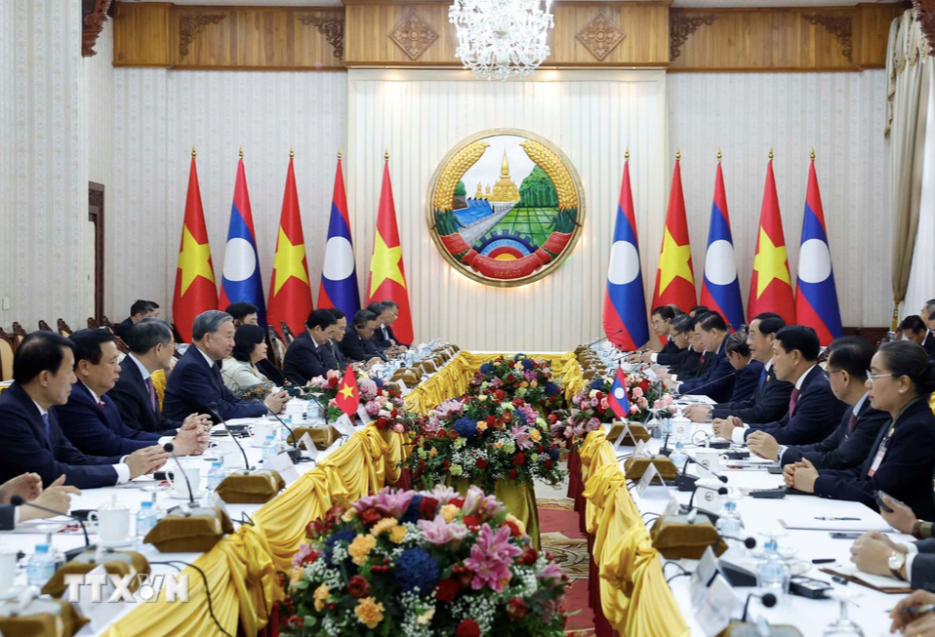 Cuộc hội kiến ngày 1/12. Ảnh: TTXVN. screen-shot-2025-12-01-at-93443-pm.png