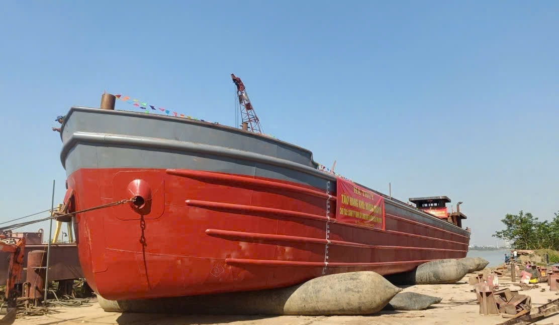 Một doanh nghiệp Việt Nam đã sản xuất thành công siêu tàu chở hàng trọng tải 2.000 tấn