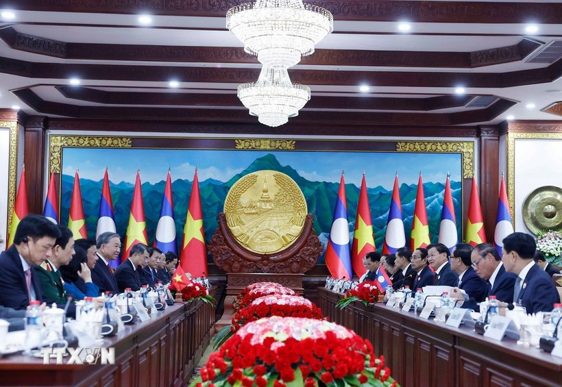 Cuộc hội đàm giữa hai nhà lãnh đạo Việt Nam - Lào. Ảnh: TTXVN hoi-dam.jpg