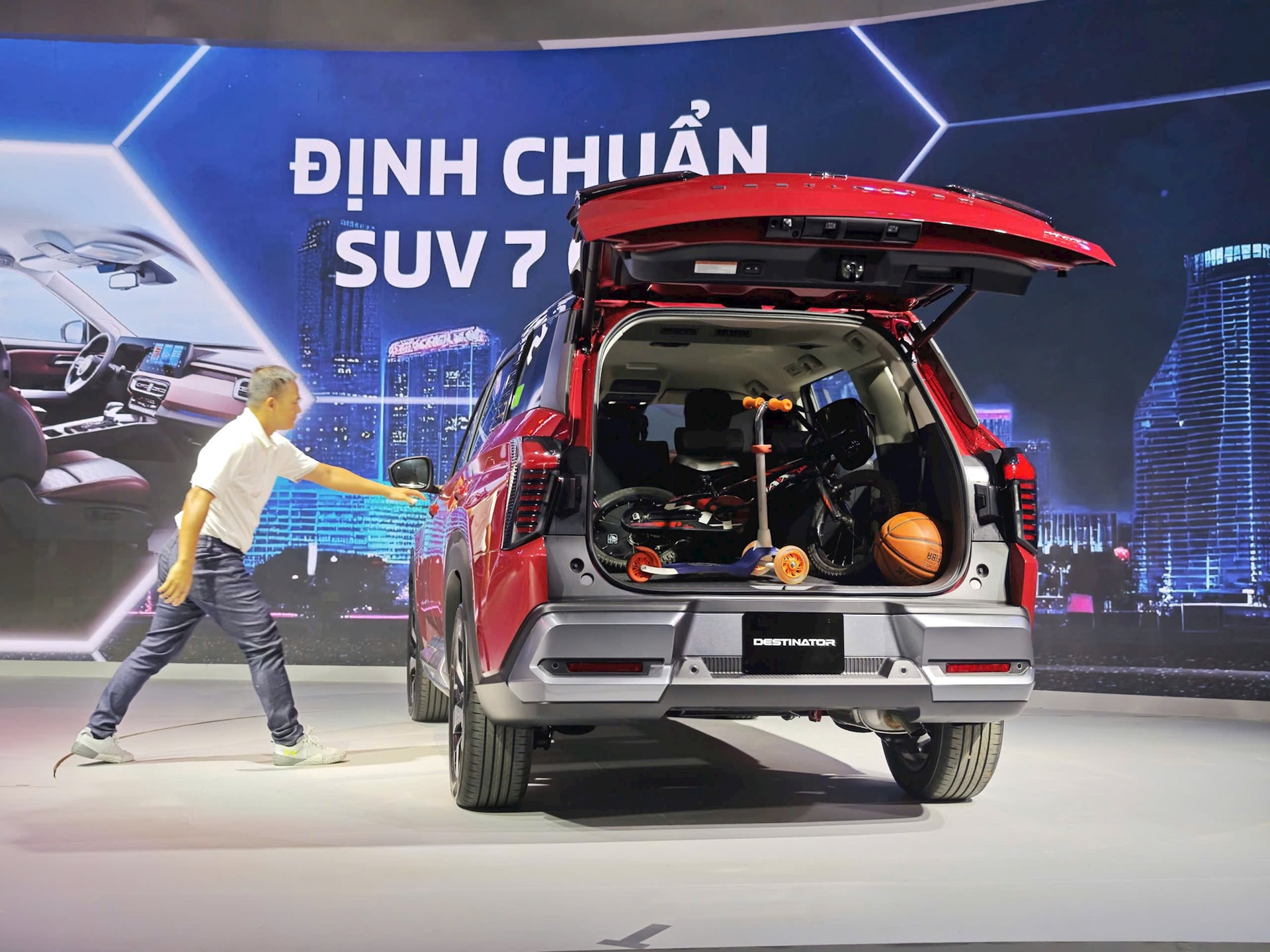 Mitsubishi Destinator (18)