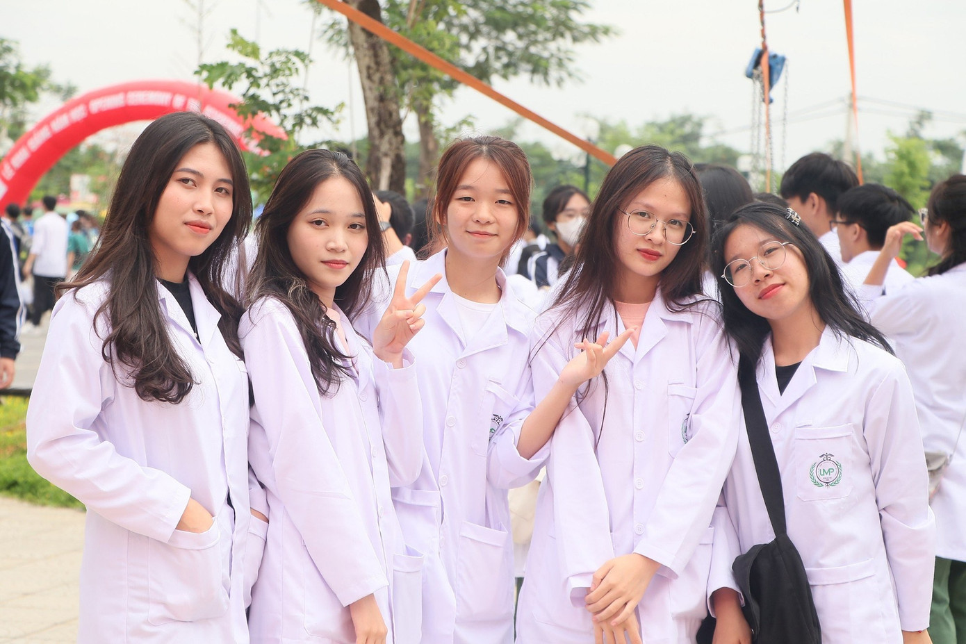 Sinh viên Trường ĐH Y Dược (ĐH Quốc gia Hà Nội). Ảnh: HOA BAN 1-2317.jpg