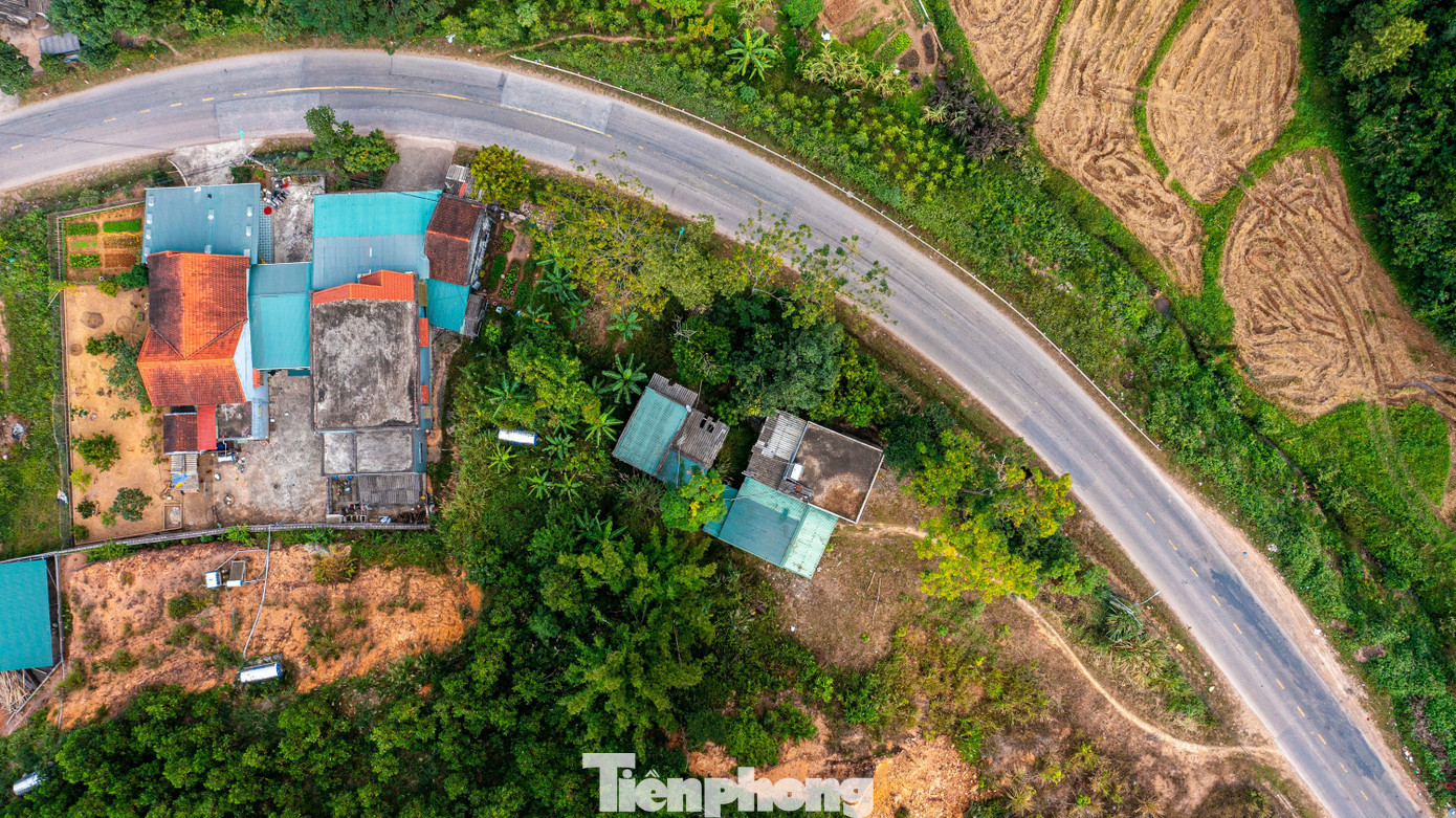 Hiện nay tỉnh Quảng Ninh đã hoàn thiện lập quy hoạch chi tiết tuyến đường, các phương án giải phóng mặt bằng và sẵn sàng khởi công vào ngày 19/12 tới đây. tp-quocnam-dji-0343.jpg