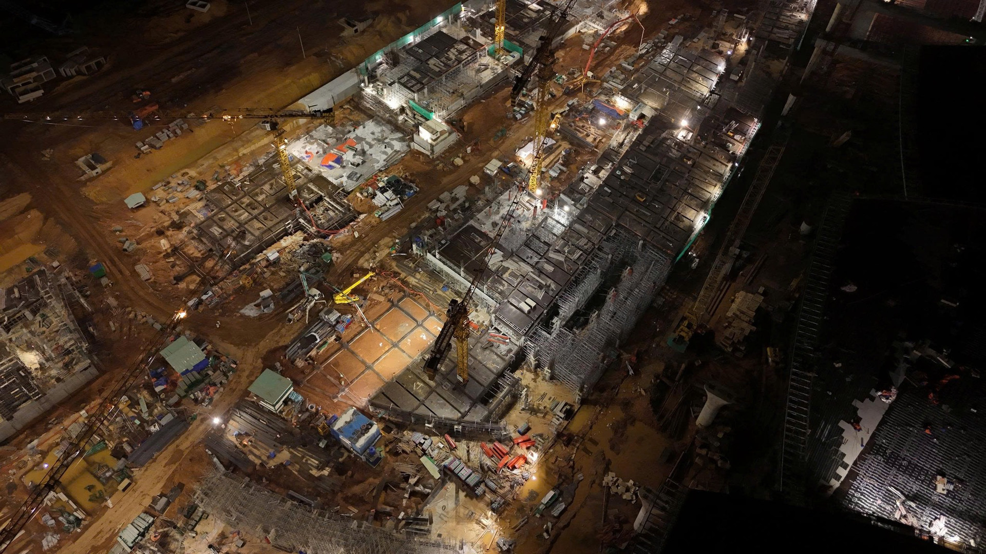 Đại công trường dự án sân bay quy mô tầm cỡ nhất Việt Nam, lọt TOP siêu sân bay thế giới chạy đua từng phút hướng tới giờ khắc lịch sử- Ảnh 2. Đại công trường dự án sân bay quy mô tầm cỡ nhất Việt Nam, lọt TOP siêu sân bay thế giới chạy đua từng phút hướng tới giờ khắc lịch sử- Ảnh 2.