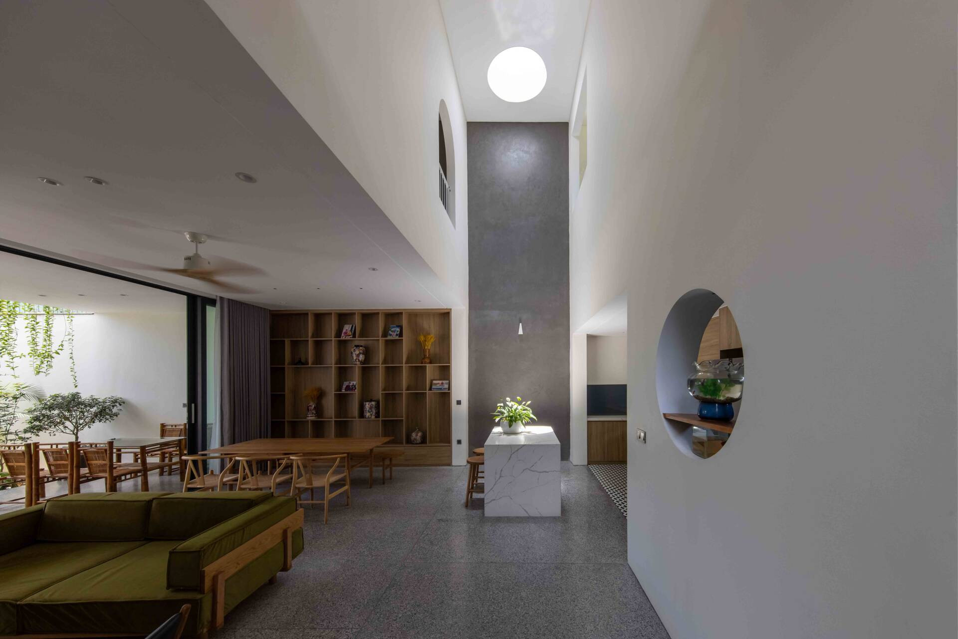 Trở về không gian xưa với ngôi nhà được thiết kế dung hòa 2 thế hệ- Ảnh 9. Trở về không gian xưa với ngôi nhà được thiết kế dung hòa 2 thế hệ- Ảnh 9.