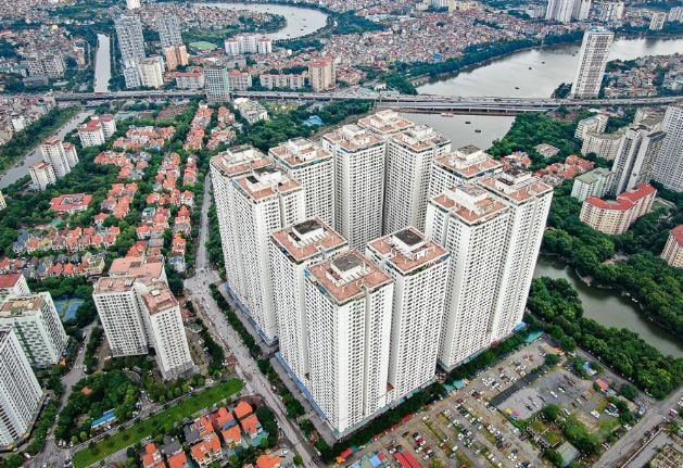 Khu đô thị đông dân nhất Hà Nội thông báo ngừng tiếp nhận xe máy điện và xe đạp điện gửi dưới tầng hầm