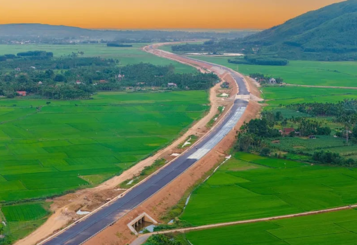 Sắp thông xe cao tốc 20.400 tỷ, giảm tải gánh nặng cho tuyến cao tốc dài nhất Việt Nam- Ảnh 1.