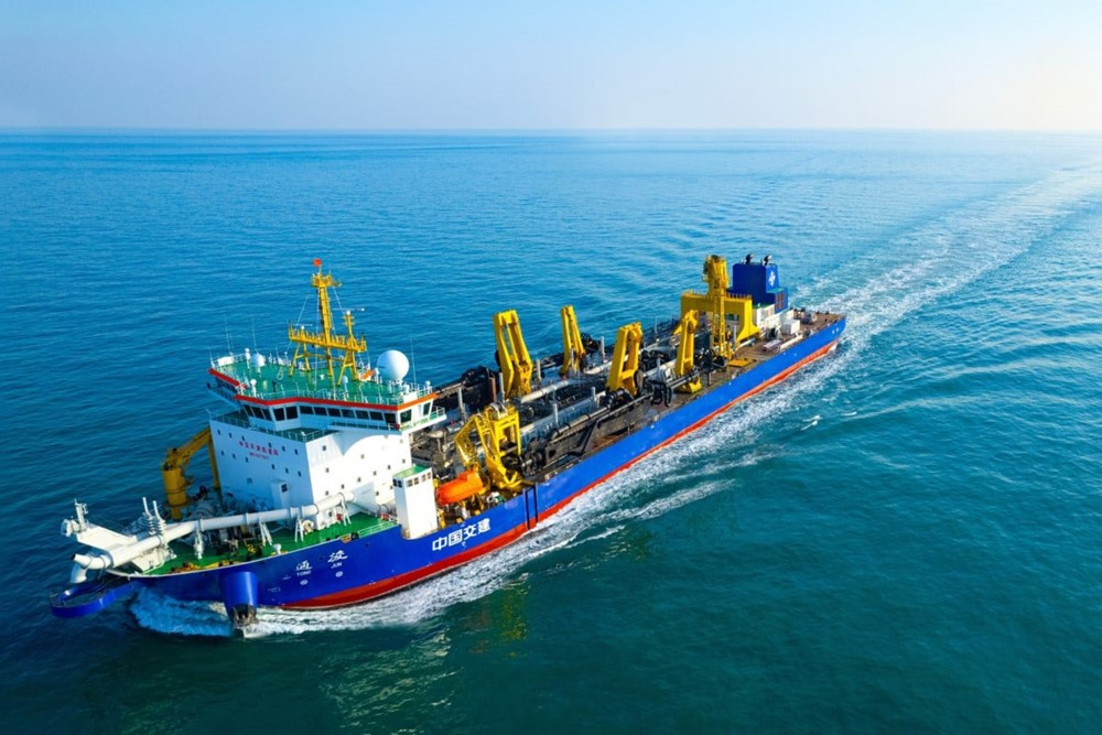 Láng giềng Việt Nam trình làng 'thủy quái' 38.000 m3 có thể hút bùn sâu 120m, bơm vật liệu đi xa tới 12km - ảnh 1