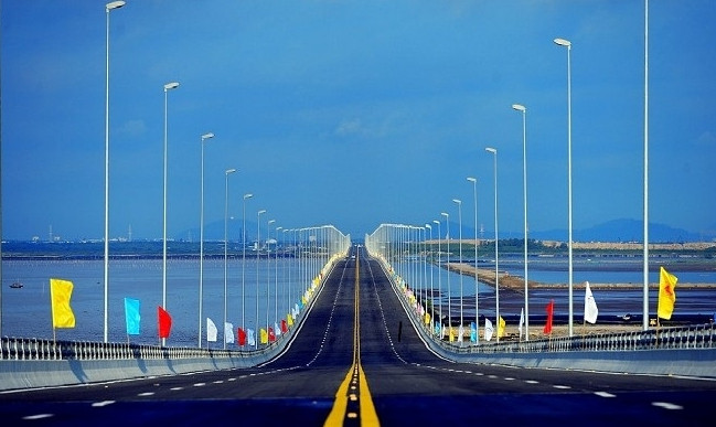 Có gì bên trong căn hầm bí ẩn nằm bên dưới cầu vượt biển 12.000 tỷ dài bậc nhất Đông Nam Á tại Việt Nam?- Ảnh 3.