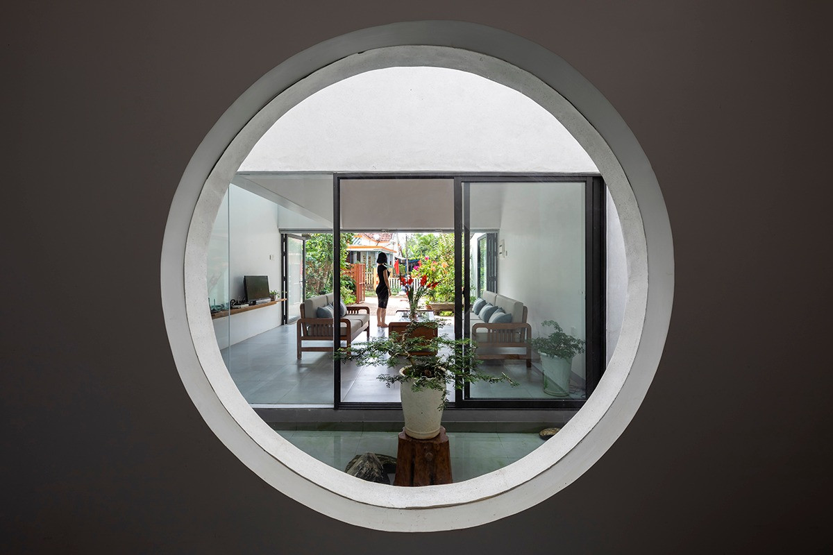 Căn nhà hồi sinh nếp sống xưa giữa lòng đô thị ồn ã- Ảnh 4. Căn nhà hồi sinh nếp sống xưa giữa lòng đô thị ồn ã- Ảnh 4.