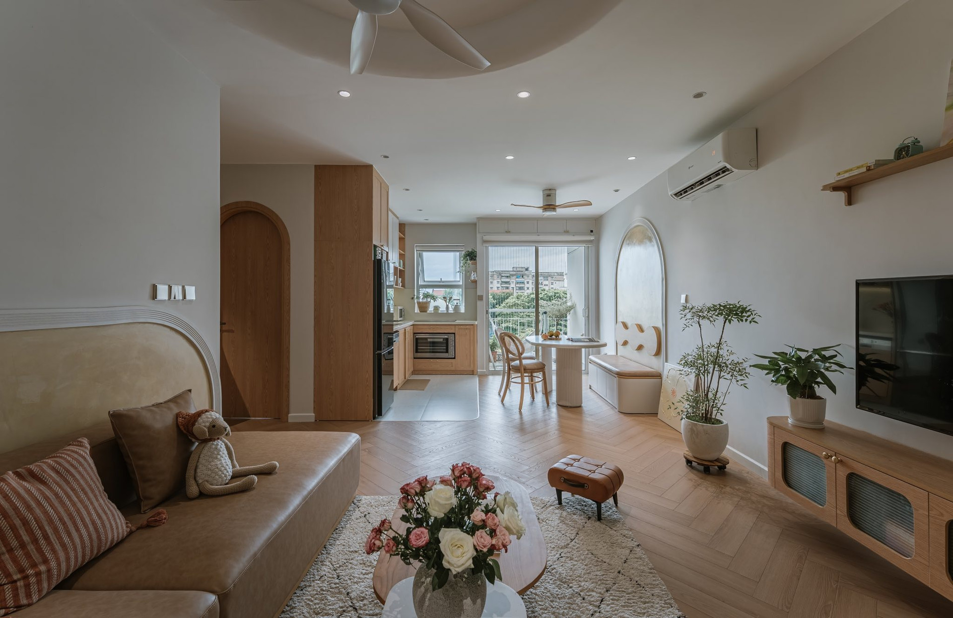 Chi 600 triệu đồng cho hành trình tái sinh căn hộ 72m2 sau 15 năm xuống cấp- Ảnh 3. Chi 600 triệu đồng cho hành trình tái sinh căn hộ 72m2 sau 15 năm xuống cấp- Ảnh 3.