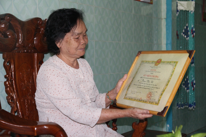 Đề nghị xét tặng danh hiệu Anh hùng LLVTND cho nữ biệt động và 2 Thượng úy - ảnh 1