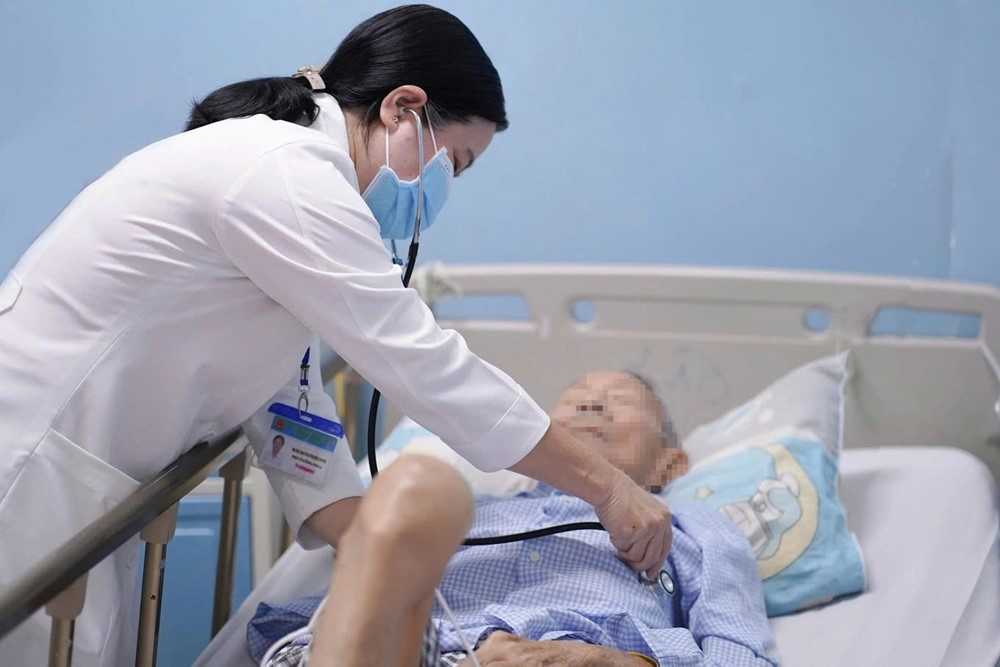 Căn bệnh nguy hiểm dễ tấn công người cao tuổi khi chuyển mùa, giảm nhiệt độ - ảnh 3