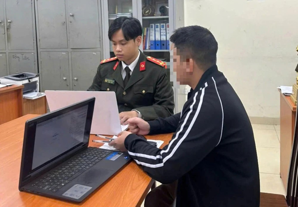 Nam sinh N.T.C. xin gia đình 550 triệu để 'học thạc sĩ', công an vội vào cuộc giải cứu - ảnh 1