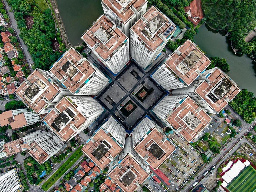 Yêu cầu hủy lệnh cấm xe điện ở chung cư đông dân nhất Hà Nội - ảnh 1