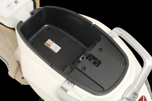 xe-dien-Yadea Odora S2-giam-gia-2