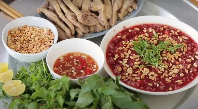 Món ăn Việt từng bị chê dở tệ vì khiến nhiều người sợ 'nổi da gà', nay bất ngờ lọt top ngon nhất thế giới - ảnh 1