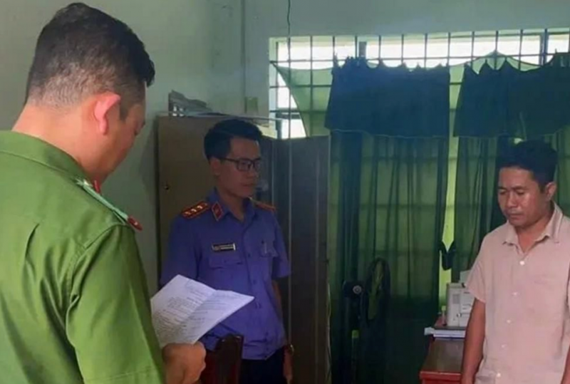 Bắt khẩn cấp một cán bộ xã ‘rút lõi’ Quỹ hoạt động của Ủy ban Mặt trận Tổ quốc - ảnh 1