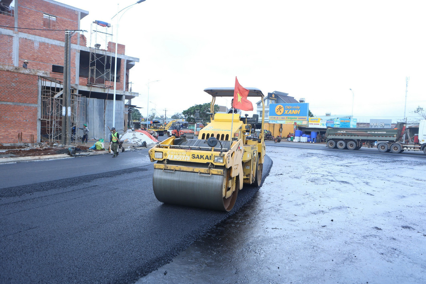 Chủ đầu tư đẩy nhanh tiến độ hoàn thành dự án theo cam kết. tienphong-2-7327.jpg
