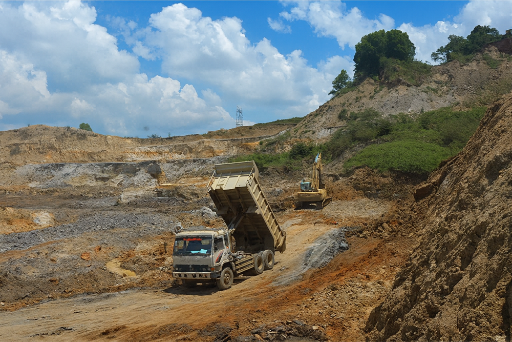 Khởi tố, bắt tạm giam một Giám đốc công ty gạch - ảnh 1