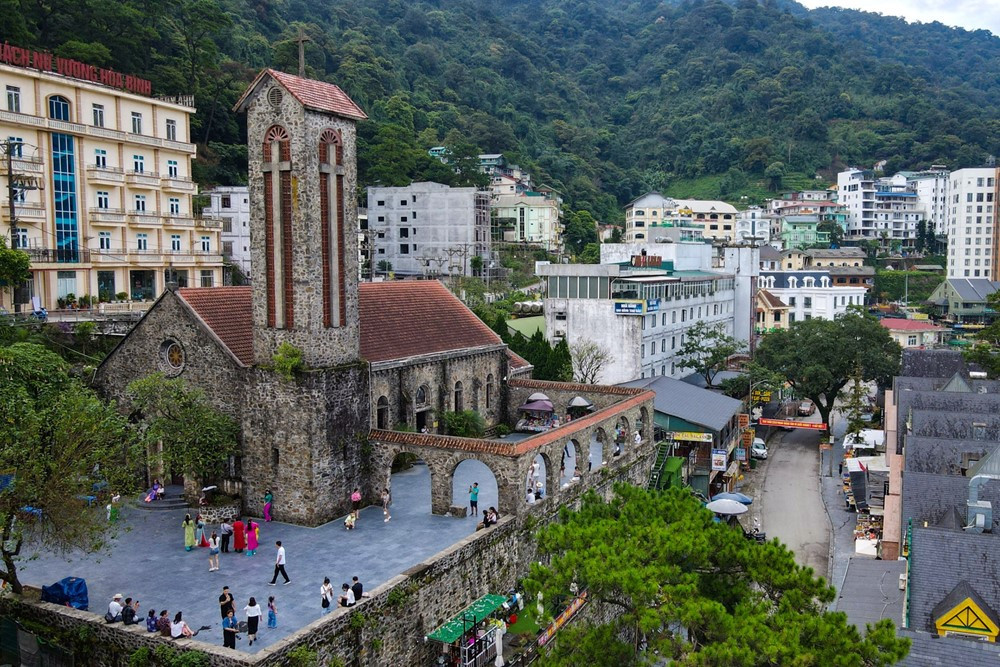 Việt Nam có nơi 4 lần liên tục được vinh danh ‘Thị trấn du lịch hàng đầu thế giới’: Cách Hà Nội hơn 70km, quang cảnh đẹp tựa trời Âu - ảnh 3